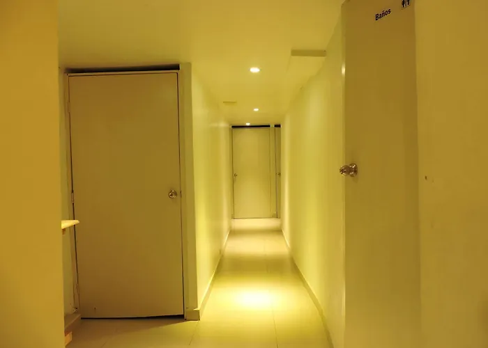 Capsule Hostel *